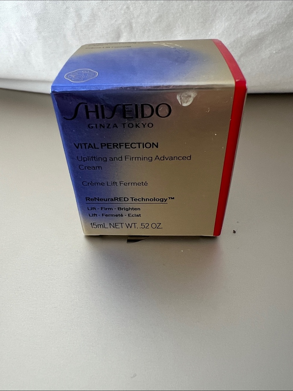 Shiseido Vital Perfection Uplifting & Firming Advanced Cream - Silver & Red